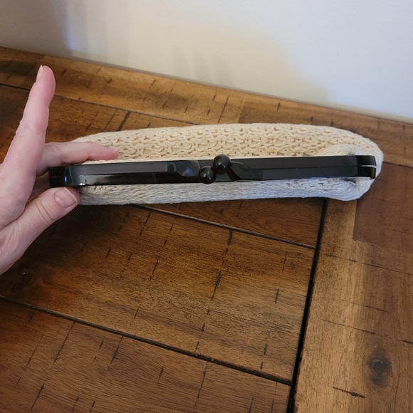 Vintage Crochet Clutch - Picture 4 of 5